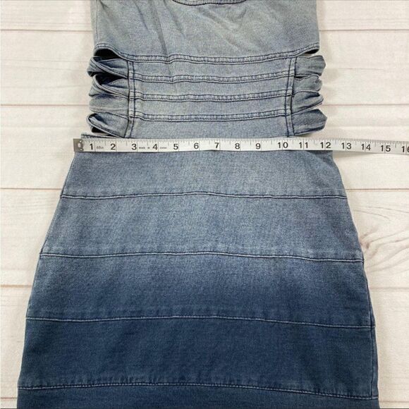 Guess Blue Ombré Sleeveless Back Zip Cut Out Side Stretch Denim Dress - Picture 7 of 11
